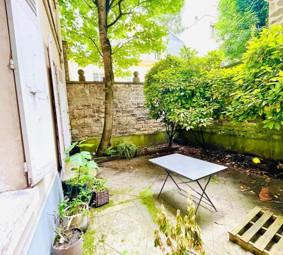 Raviere Apartment Paris