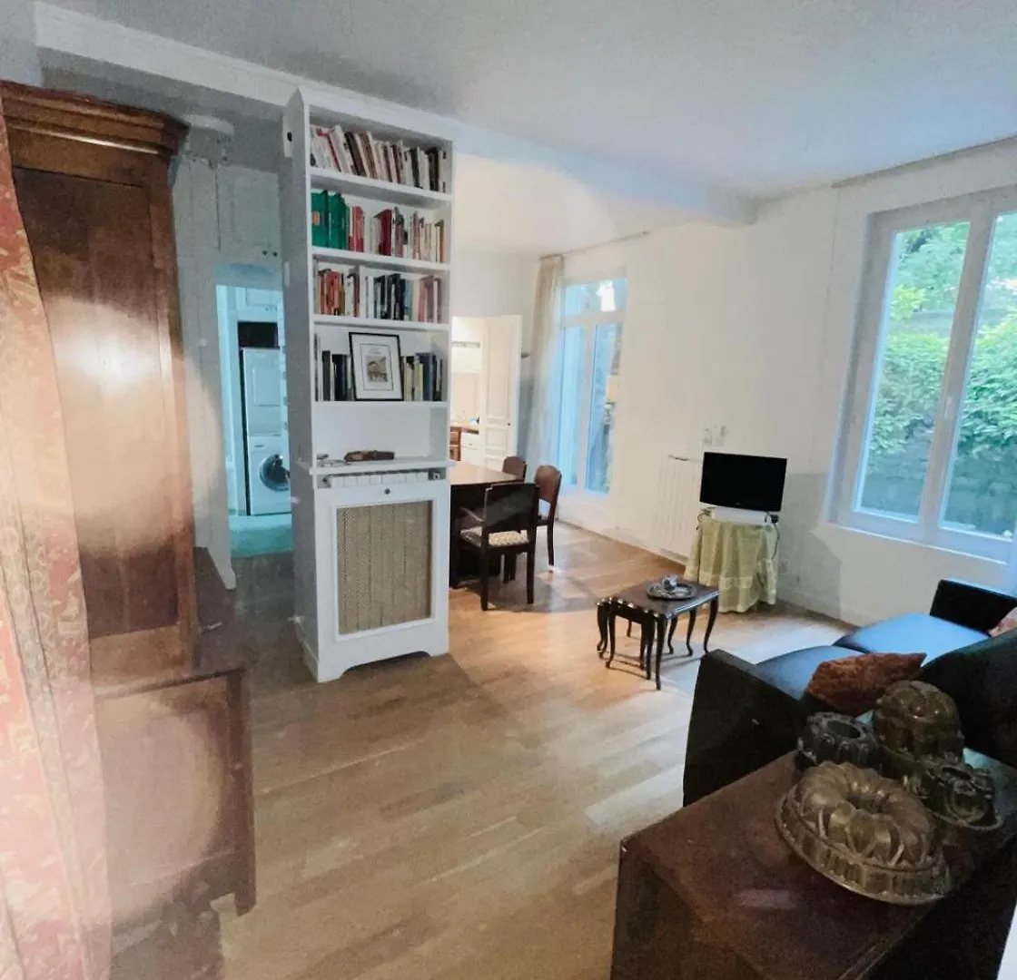 Raviere Apartment Paris